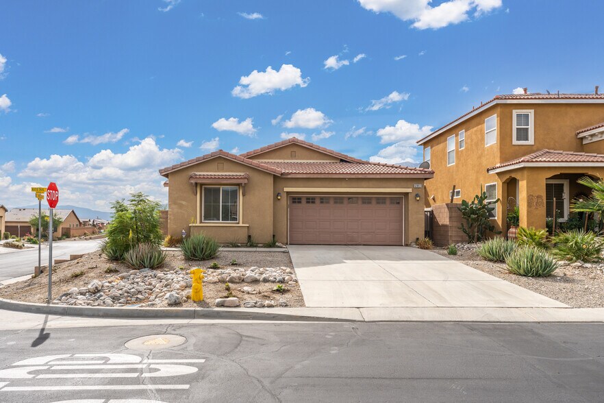 Building Photo - 62855 Kitetail Dr