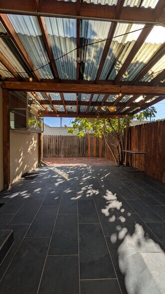 Building Photo - 1203 N Kenilworth Ave