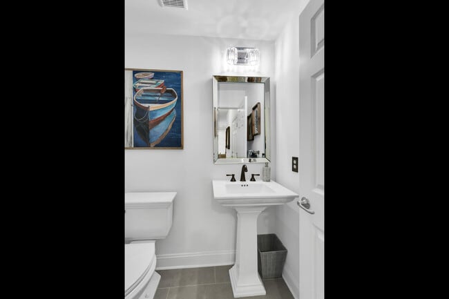 Building Photo - 29 Carriage Gate Dr