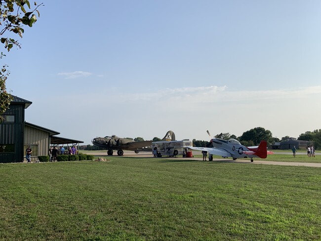 Nearby Stearman Field - 550 Cottonwood