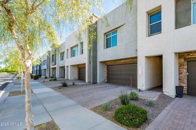 Building Photo - 25339 N 19th Ln