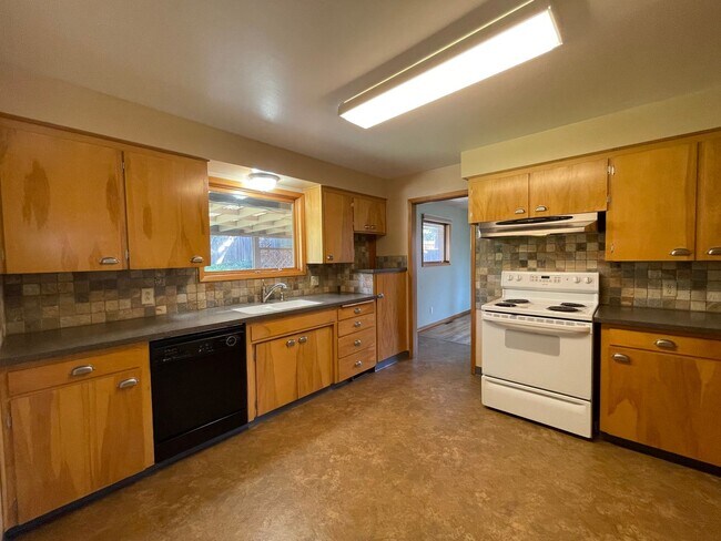 Building Photo - ***Coming Soon Mid July***Beautiful Northwest Rancher