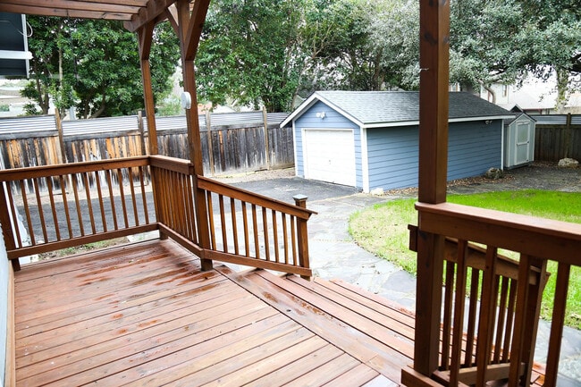 Building Photo - ALAMO HEIGHTS CRAFTSMAN COTTAGE