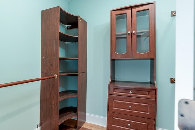 Building Photo - 205 Utopiate Ct