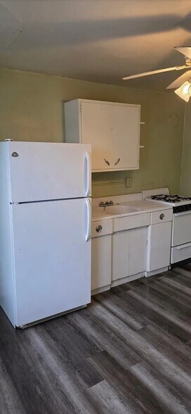 Primary Photo - 5536 33rd Ave