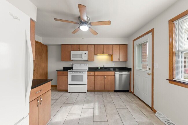 Building Photo - 509 Barnsdale Rd