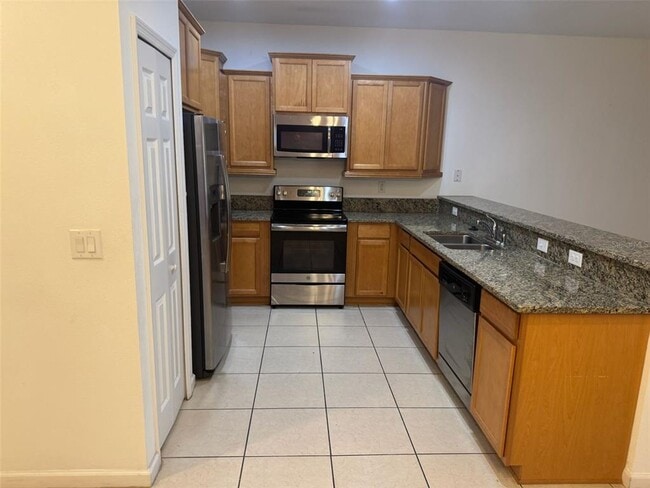 Building Photo - 1898 Portofino Meadows Blvd