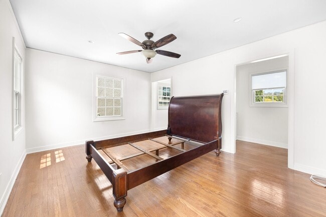 Building Photo - Stunning, remodeled rental in Historic Fra...