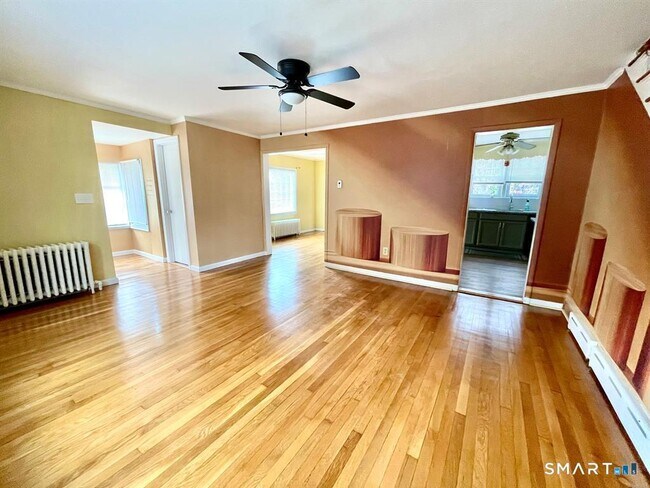 Building Photo - 55 Bronx Ave