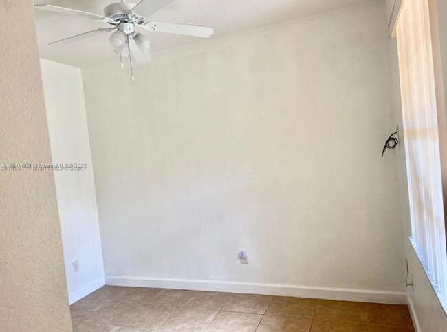 Building Photo - 8231 NW 127th Ln