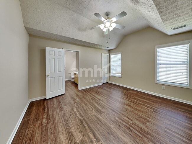 Building Photo - 177 Waters Edge Dr