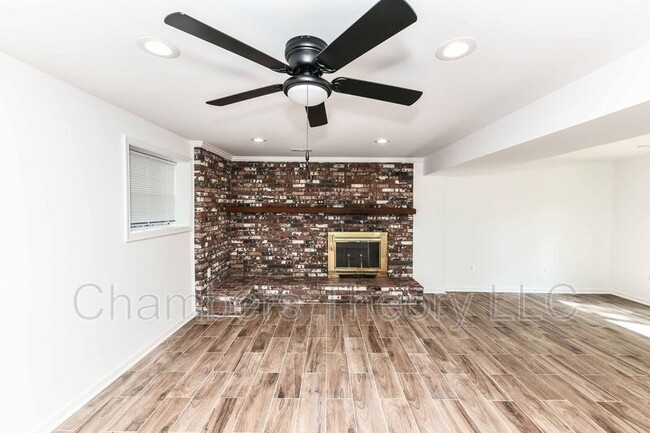 Building Photo - 1020 S Hoga Rd