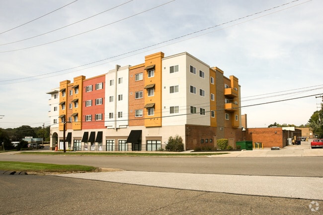 Primary Photo - The Village at New Seasons