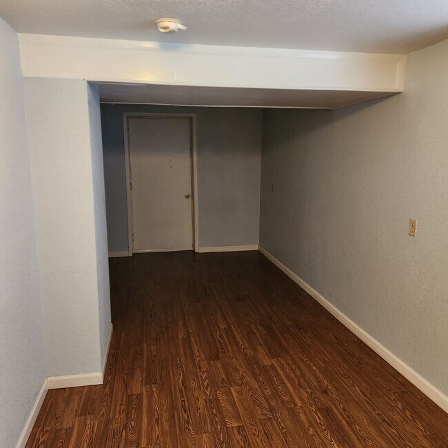 Building Photo - 4 Bed | 2 Bath House in the lower Rattlesnake