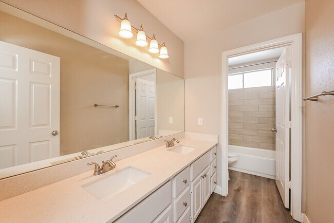 Building Photo - 2043 Angel Falls Dr