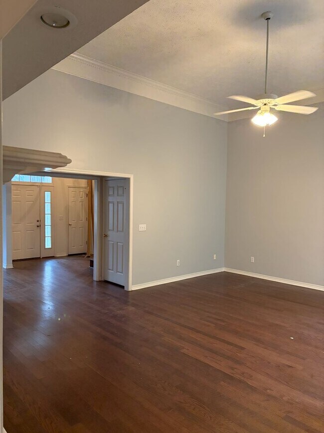 Building Photo - 89 Sir Henry Dr