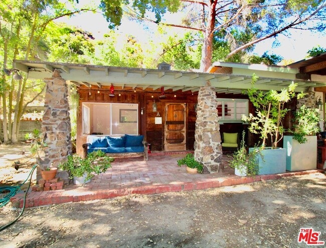 Building Photo - 20200 Paradise Ln