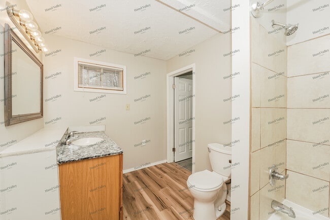 Building Photo - 11856 St John Ave