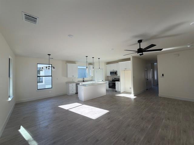 Building Photo - 5707 Barkridge Dr