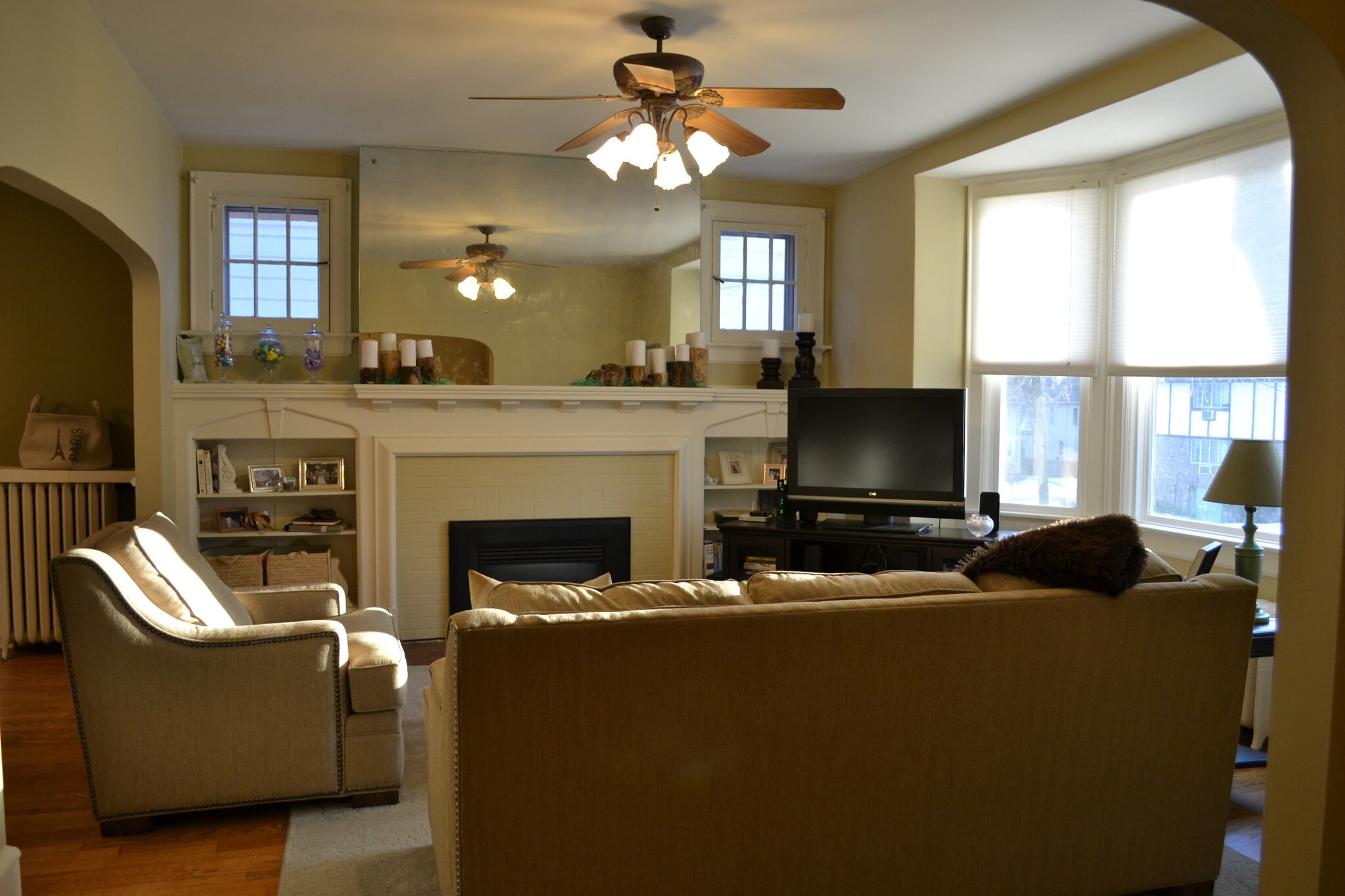 Living Room - 2520 N Frederick Ave