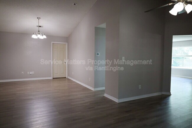 Building Photo - 5079 Cocoa Dr
