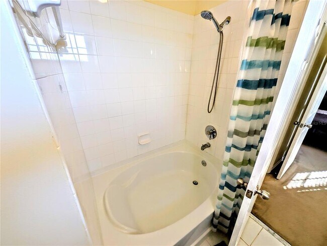 Building Photo - 5711 Bentgrass Dr