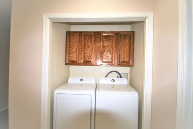 Building Photo - 105 Limestone
