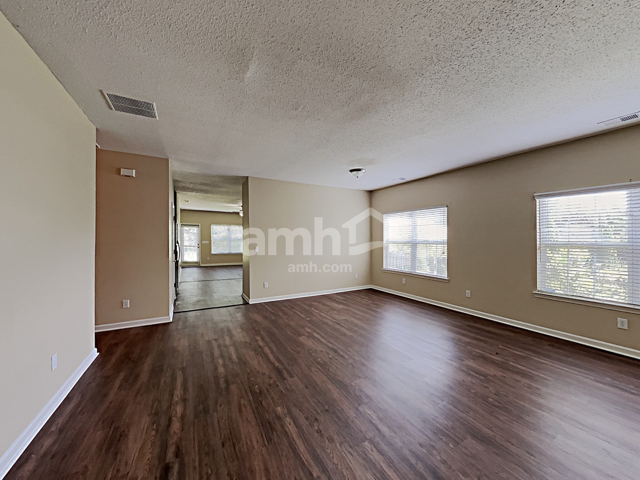 Building Photo - 2006 Farm Hill Ct