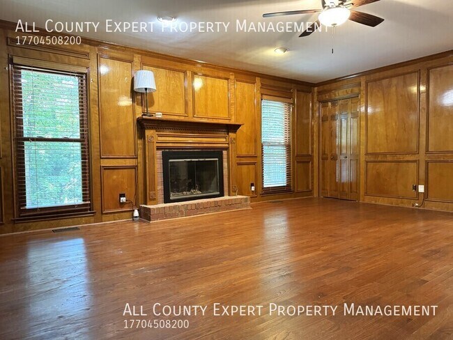 Building Photo - 11820 Highland Colony Dr