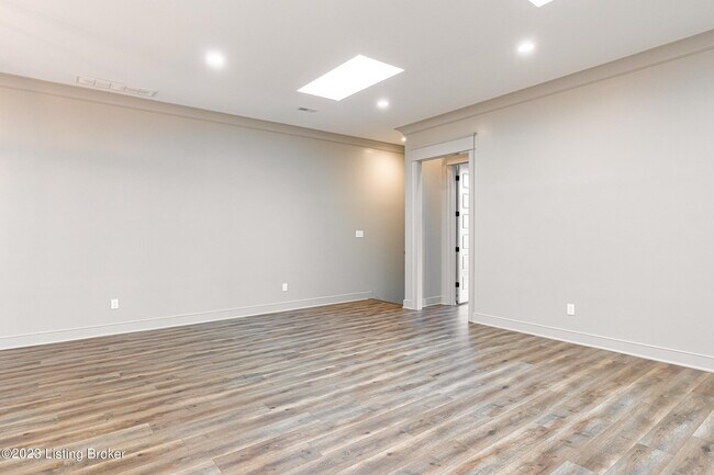 Building Photo - 10506 Meeting St