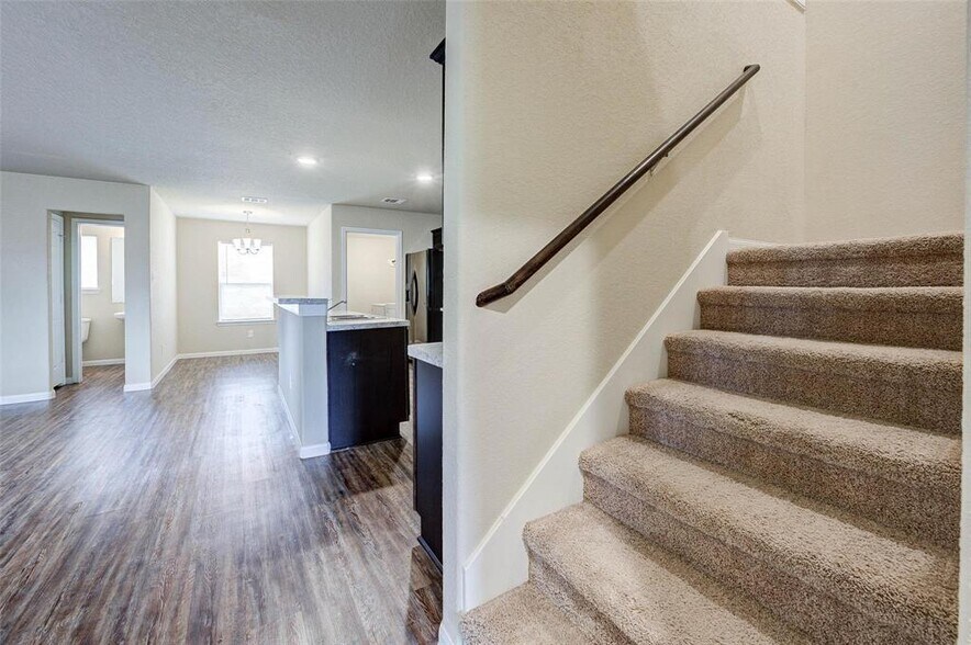 Building Photo - 16649 E Forrestal