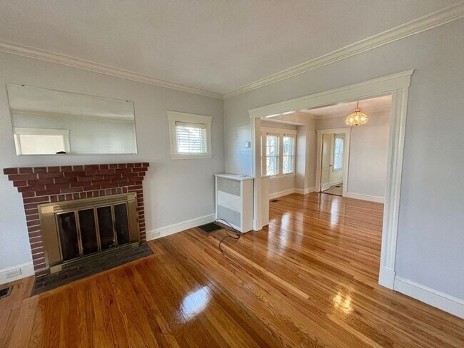 Building Photo - 222 Holbrook Rd