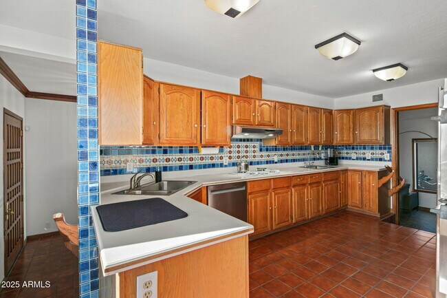 Building Photo - 11426 E Cottontail Rd