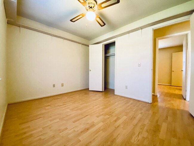 Building Photo - AVAILABLE OCTOBER 2025  [PET FRIENDLY]