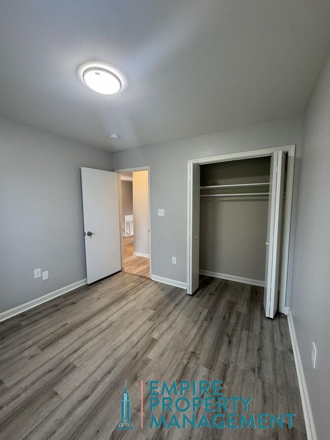 Building Photo - 9006 Mahogany Row SE