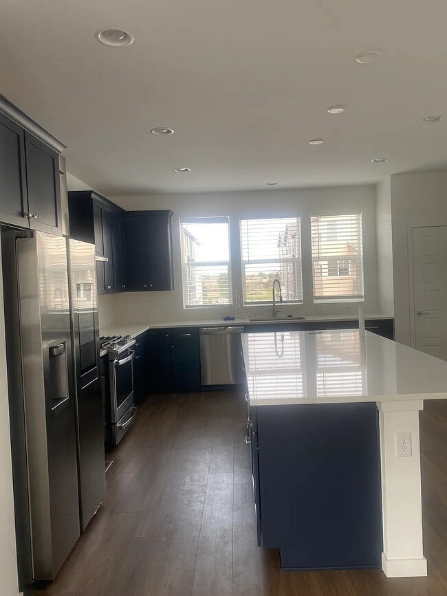 Building Photo - 11066 Shining Star Cir