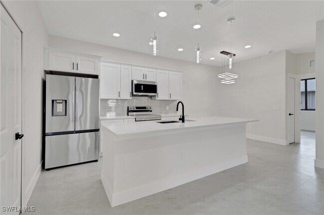 Building Photo - 4501 15th St SW