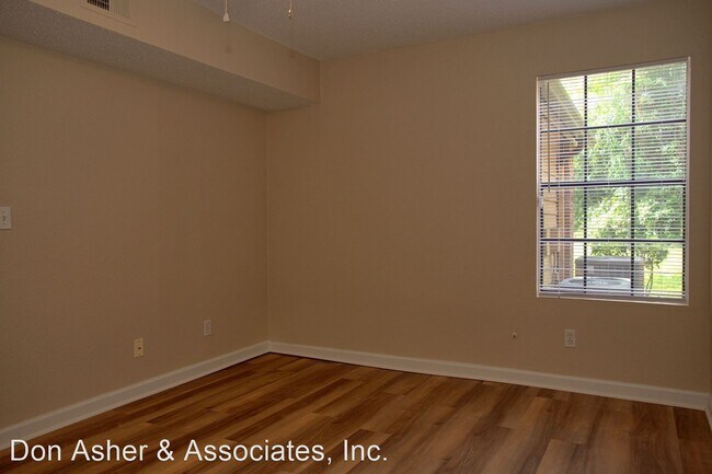 Building Photo - 2 br, 1 bath House - 465 Forestway Circle ...