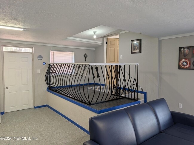 Building Photo - 231 5th Way