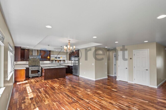 Building Photo - 1674 Noreen Dr