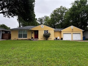 Building Photo - 816 E Texas St