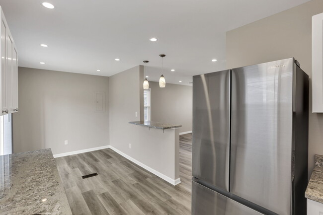 Building Photo - 2817 Woodgrove Dr