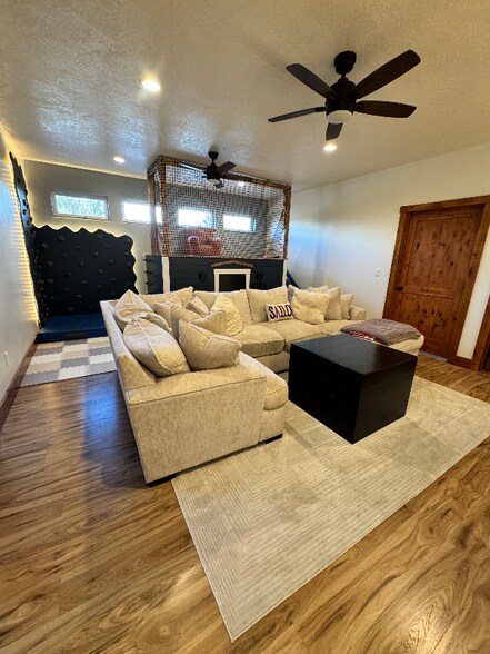 Building Photo - 417 East E Street