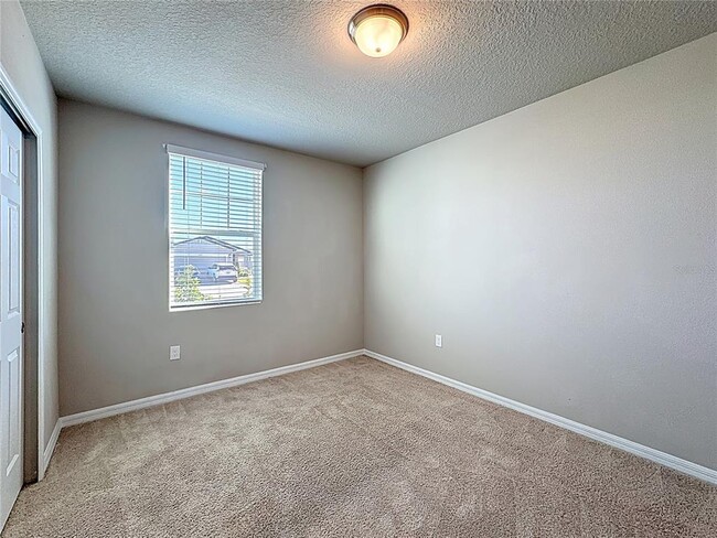 Building Photo - 5251 Meredrew Ln