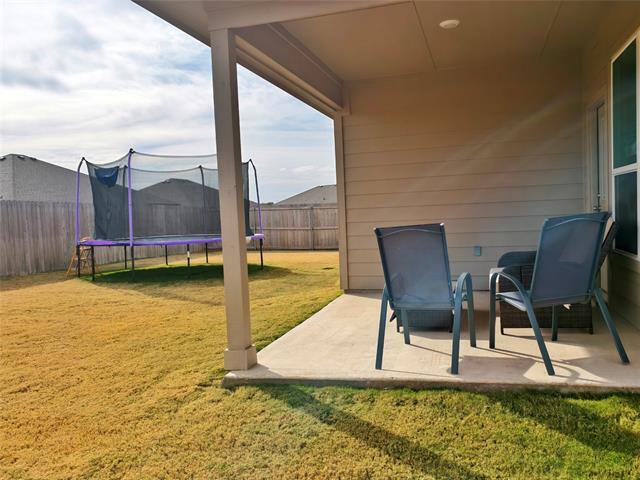 Building Photo - 2401 Continental Ave