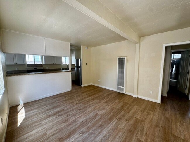 Building Photo - 1088 Bangor Ln