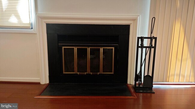 Building Photo - 9813 Hellingly Pl