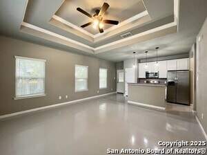 Building Photo - 913 E Seidemann St