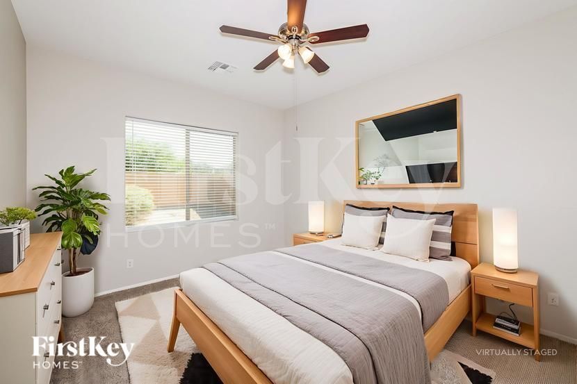 Building Photo - 1809 S 123rd Dr