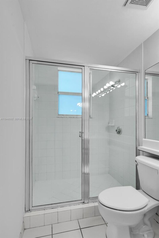 Building Photo - 2401 W Preserve Way